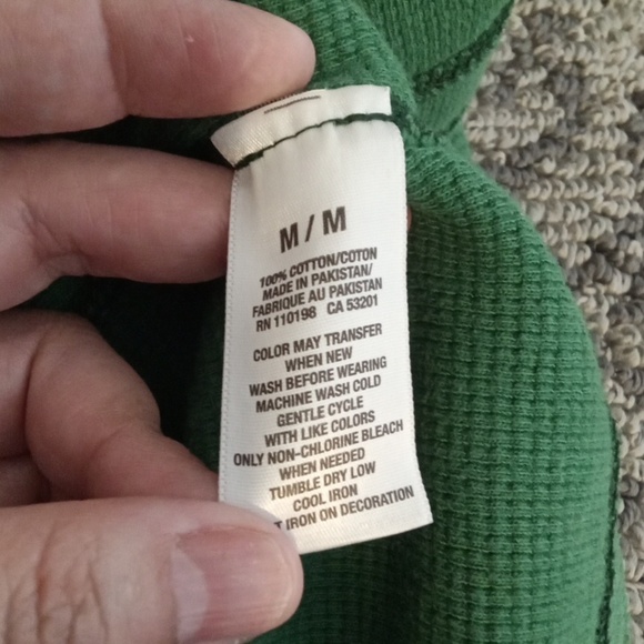 Aeropostale Green Crewneck Sweater Spell Out Logo Unisex Size Medium - Picture 6 of 9